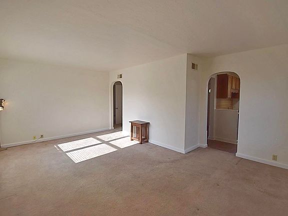 5th image of 503 E 8th St