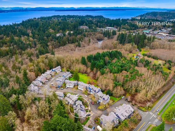 1826 Sakai Village Loop NE #12, Bainbridge Island, WA 98110