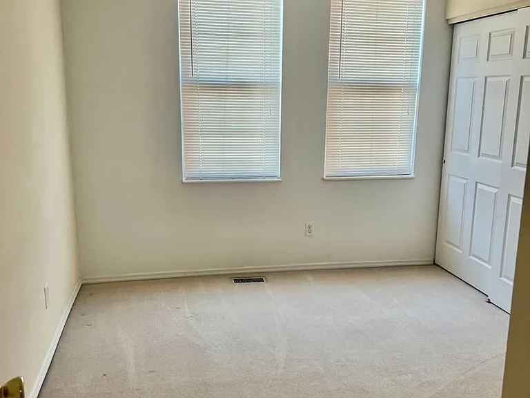3132 Park Hampton Ct — Photo 10