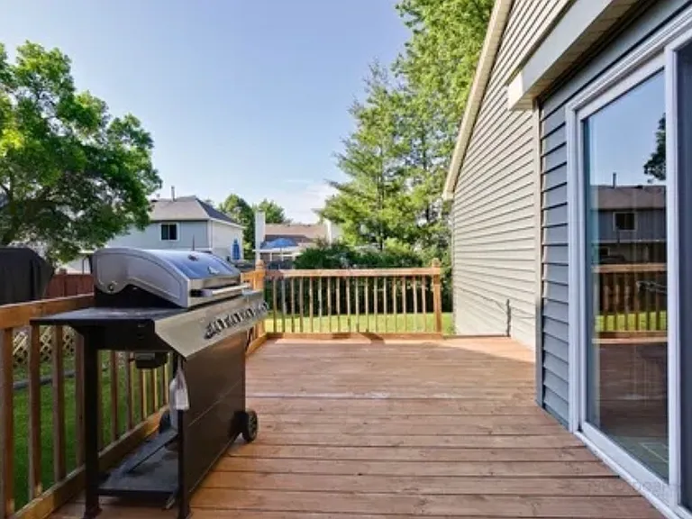 118 Bedford Rd — Photo 13