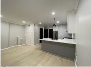 40 Grant St APT 1, Morristown, NJ 07960