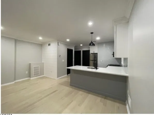 40 Grant St APT 1, Morristown, NJ 07960