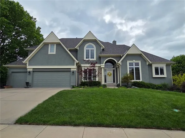 14716 Carter St, Overland Park, KS 66221