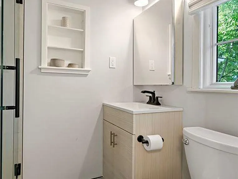 4520 Vandervork Ave — Photo 33
