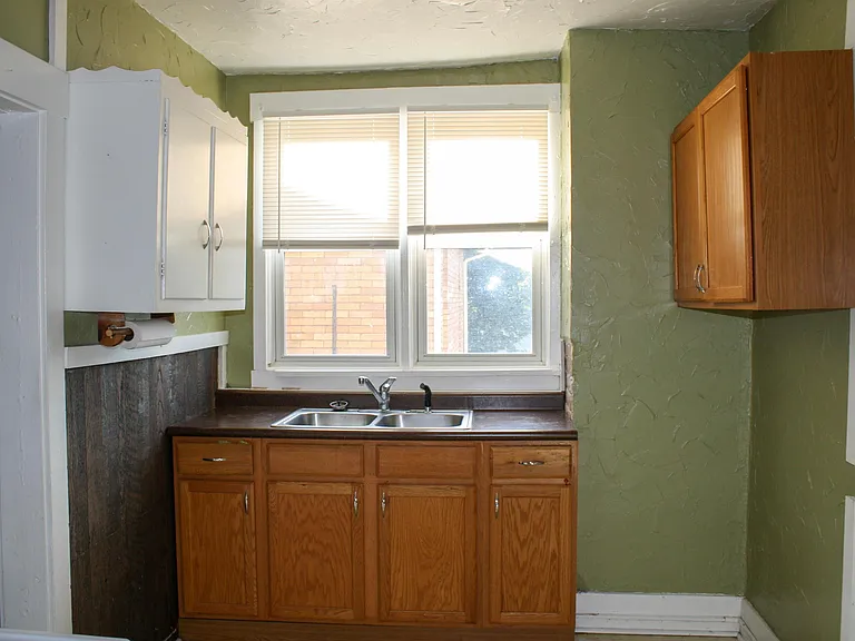 414 Division Ave #3 — Photo 6