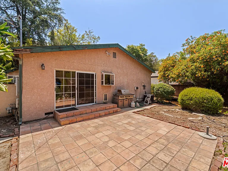 6057 Morella Ave — Photo 25