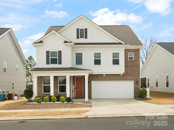 3008 Quinebaug Rd, Fort Mill, SC 29715