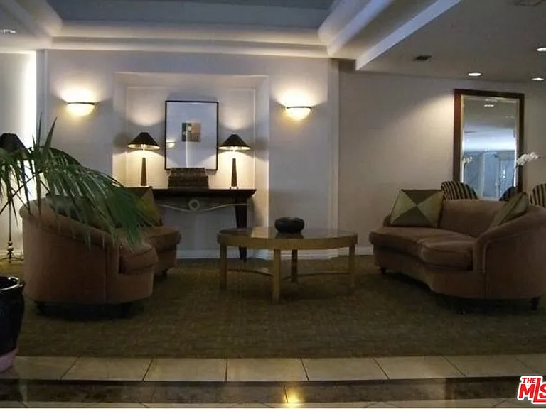 7250 Franklin Ave #901 — Photo 13