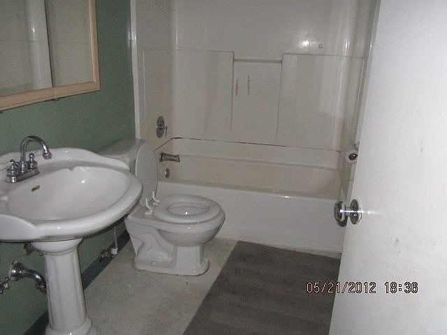 2nd image of 1823 NE 155th Ave