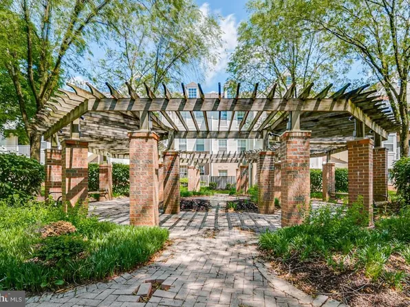 8951 Town Center Cir #303, Upper Marlboro, MD 20774