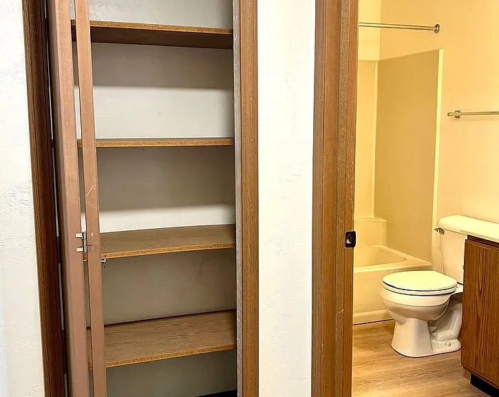 730 Abrams St #5 — Photo 8