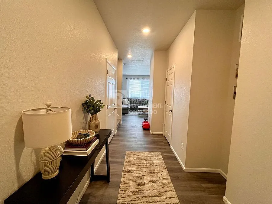 Modern Mountain View Home in Lorson Ranch — Photo 3