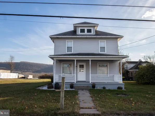933 E Main St, Hegins, PA 17938