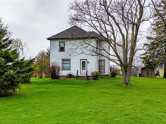 3rd image of 335 McKenzie Rd