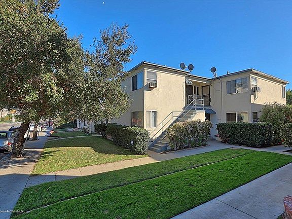 3rd image of 11652 Magnolia Blvd