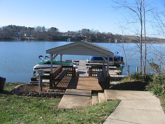 4th image of 116 Grayrock Dr