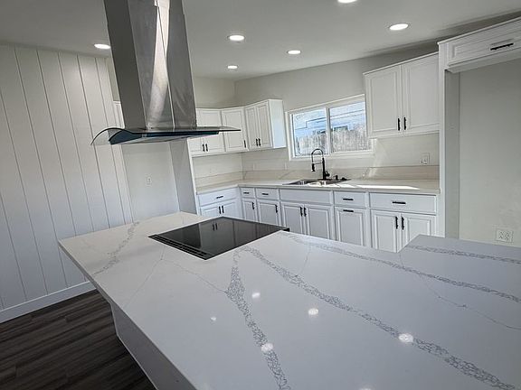 4th image of 9341 Joyzelle Dr