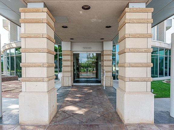 2nd image of 5900 Mosteller Dr Unit 133