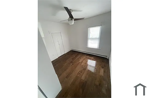 Building Photo - 183 Connors St