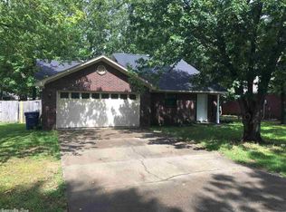 2135 Raintree Dr, Conway, AR 72032