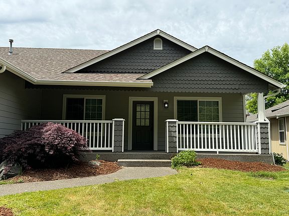 3rd image of 4939 Siskiyou St SE