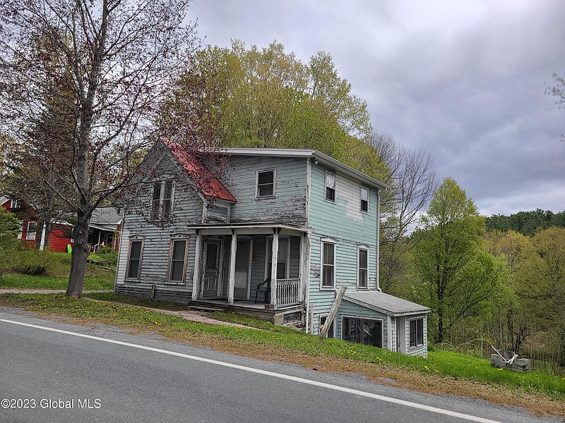 2nd image of 1586 Garfield Road