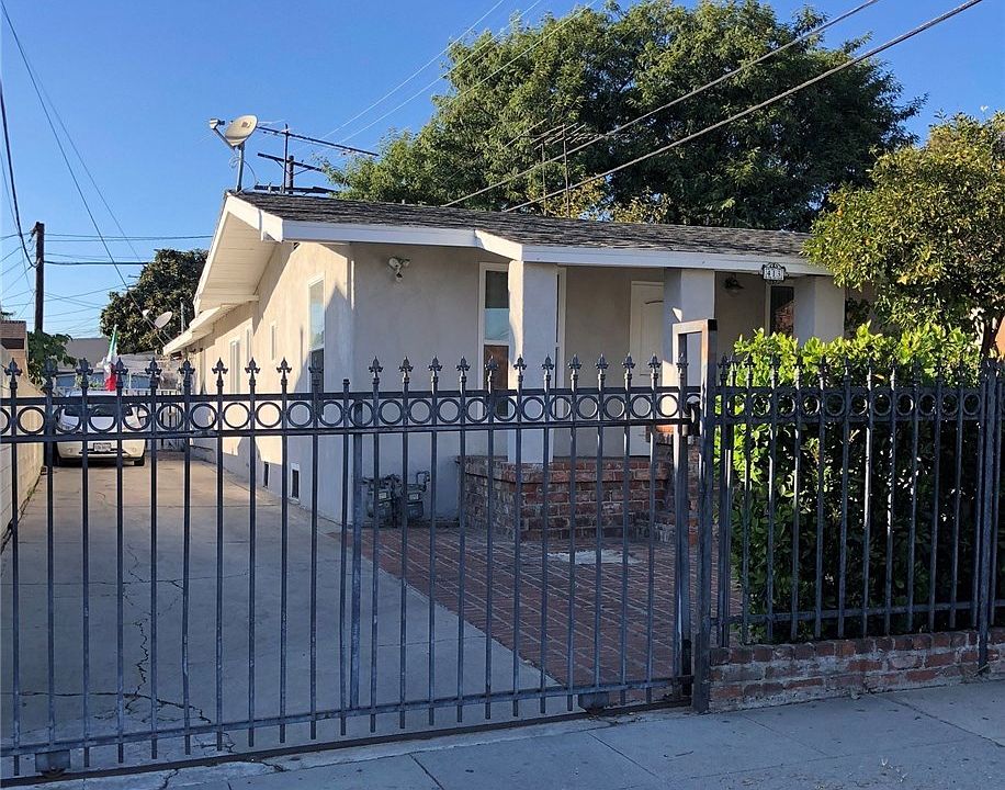 1st image of 413 N Fresno St #2