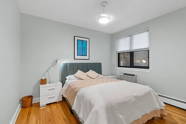 Sold by Maxwell Jacobs | media 7