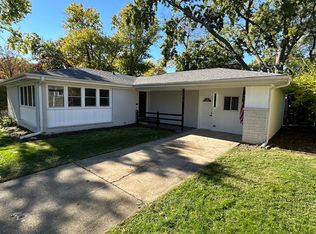 326 Indian Dr, Glen Ellyn, IL 60137