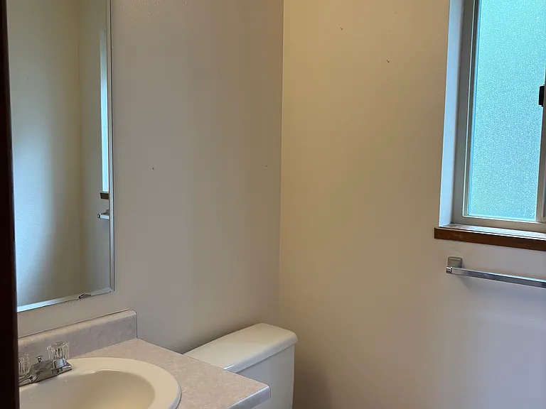 475 Maple Way — Photo 3