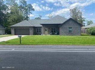 73630 Diamondhead Dr N, Diamondhead, MS 39525