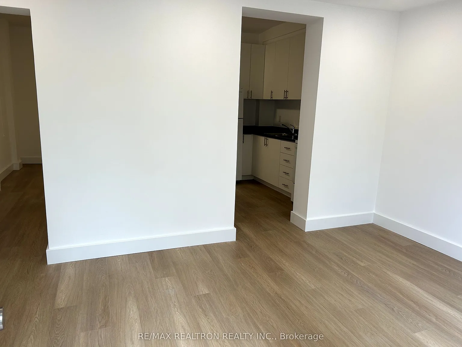 1 bed, $1,899 — Photo 3