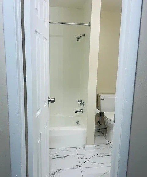 Burnet Park Apartments — Photo 29