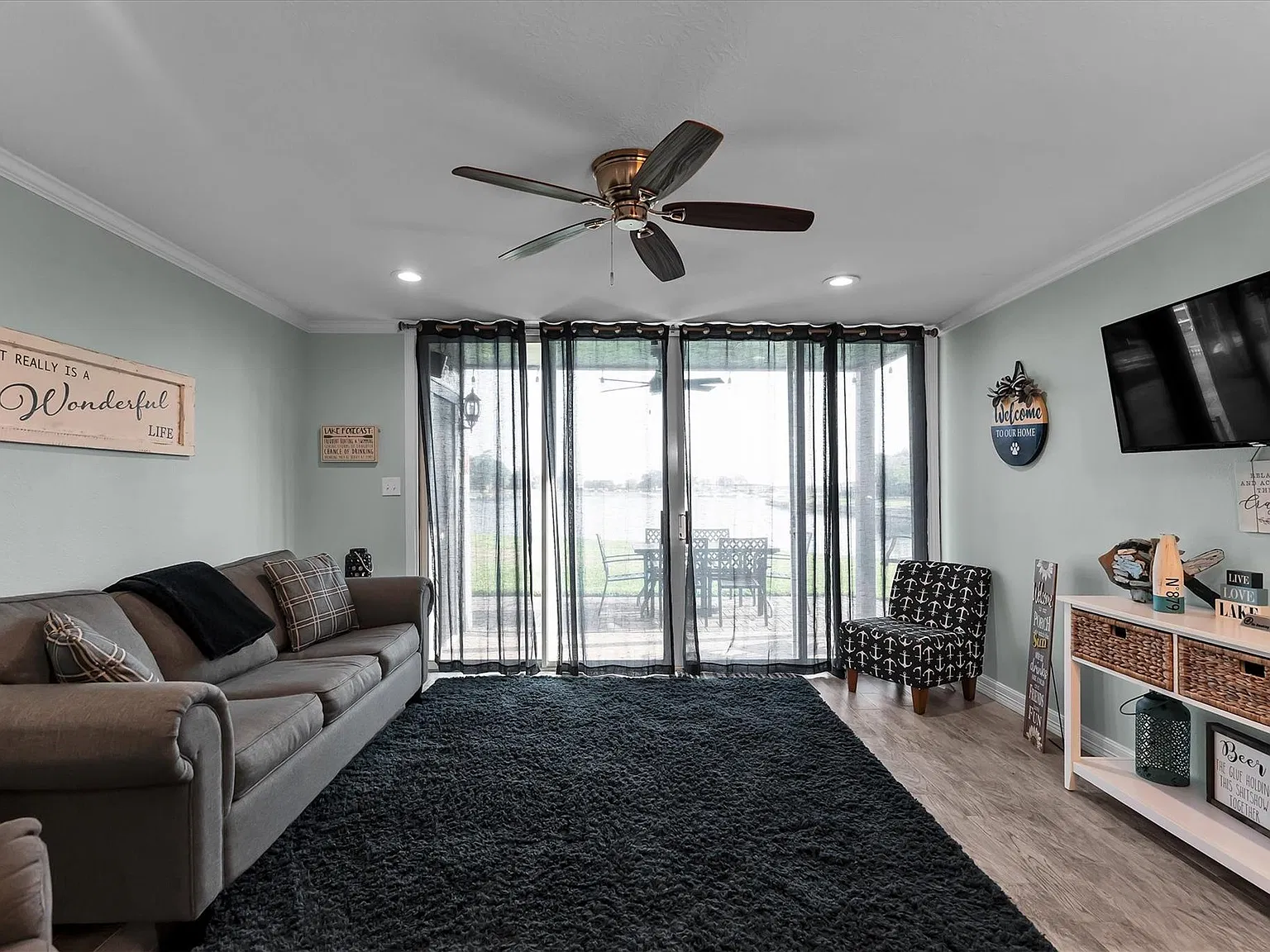 12500 Melville Dr — Photo 2