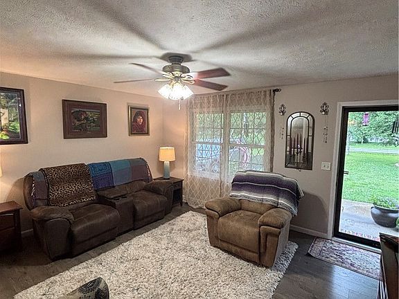 3rd image of 1260 N Borcherding Road