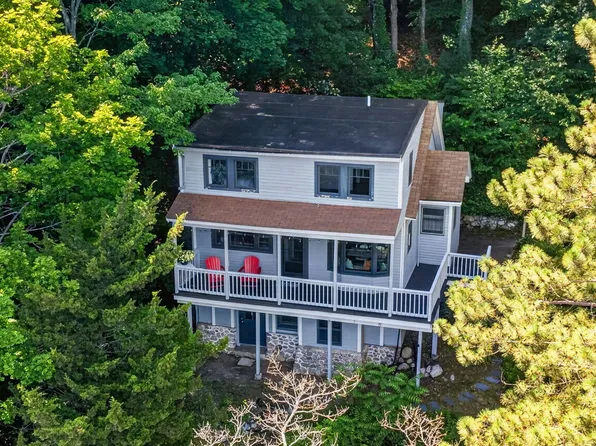 30R Morses Pond Rd, Wellesley, MA 02482