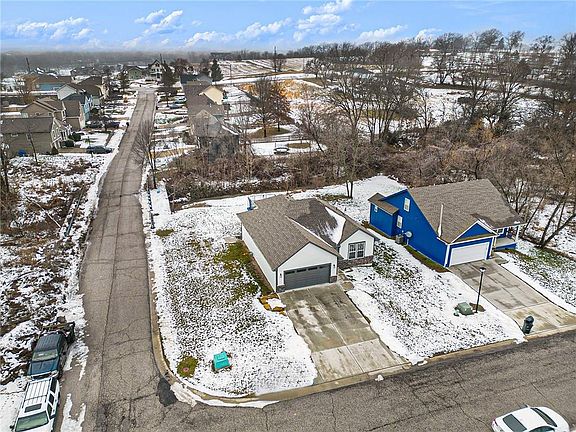 5th image of 3228 N 114th St