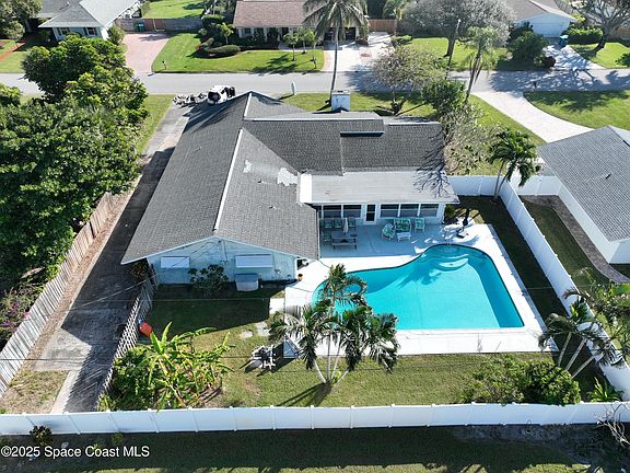 2nd image of 604 Citrus Ct