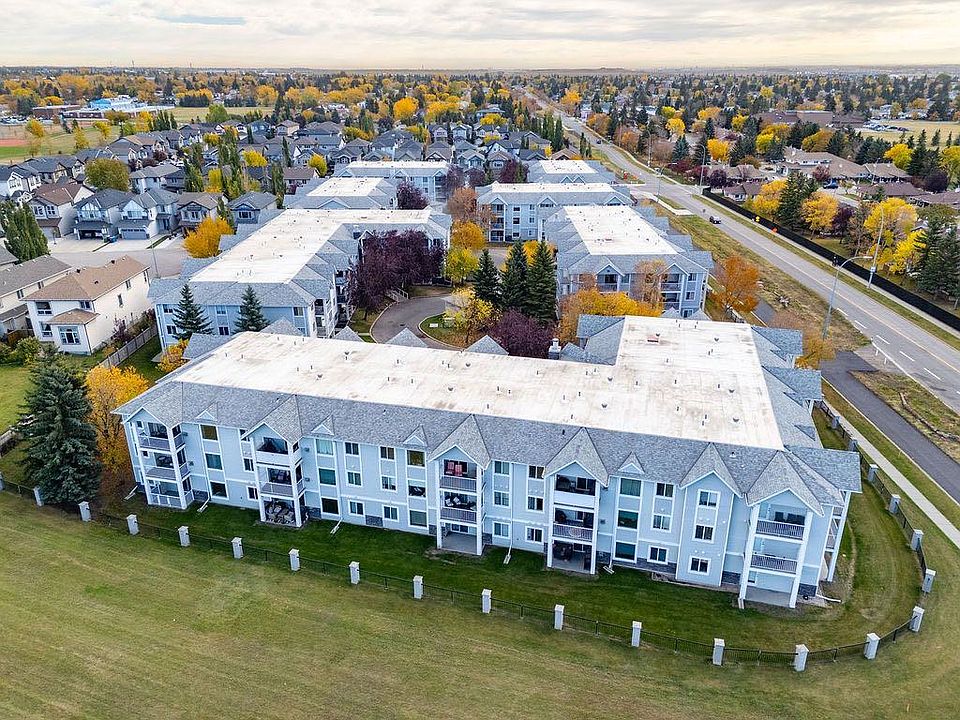 1st image of 1112 Valleyview Park SE #112