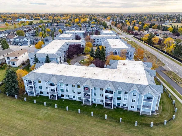 1112 Valleyview Park SE #112, Calgary, AB T2B 3R6