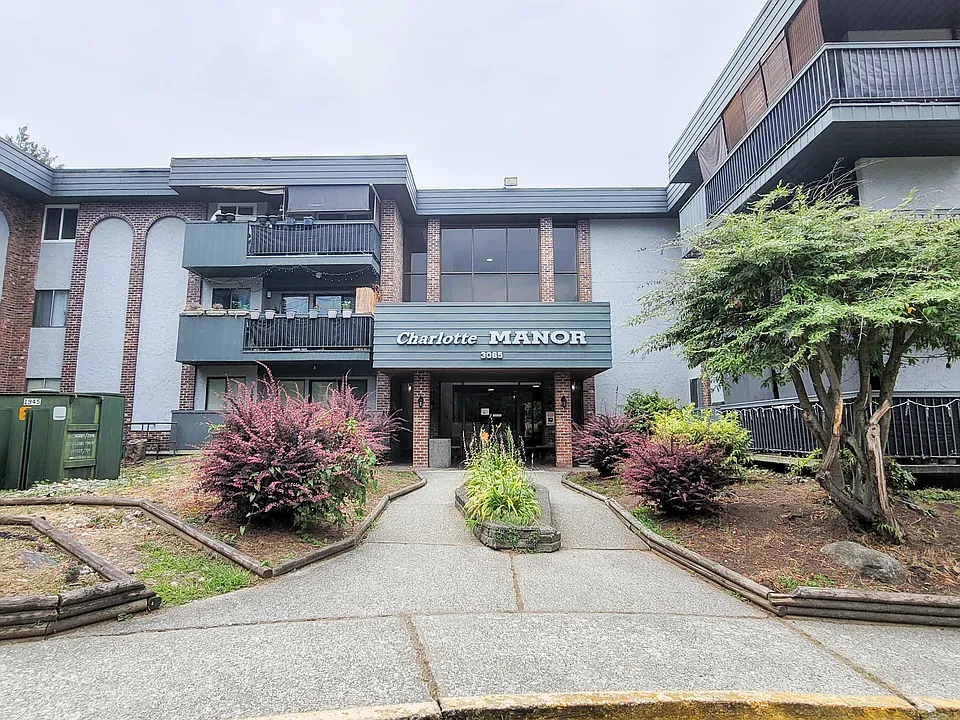 3065 Clearbrook Rd