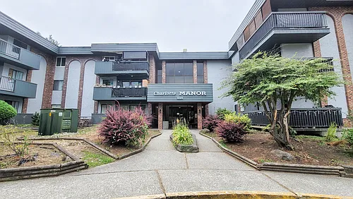 3065 Clearbrook Rd Photo 1