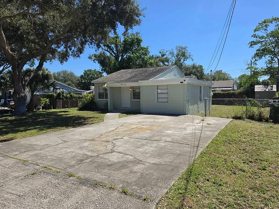 3020 W Van Buren Dr