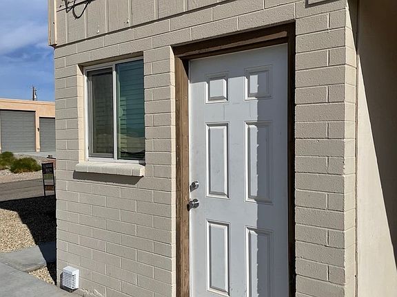 2nd image of 2130 Sahara Dr Unit 1