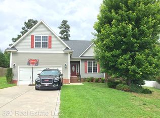 33 Shallow Ford St, Cameron, NC 28326