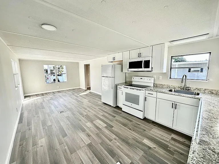 914 Pecan Cir — Photo 6