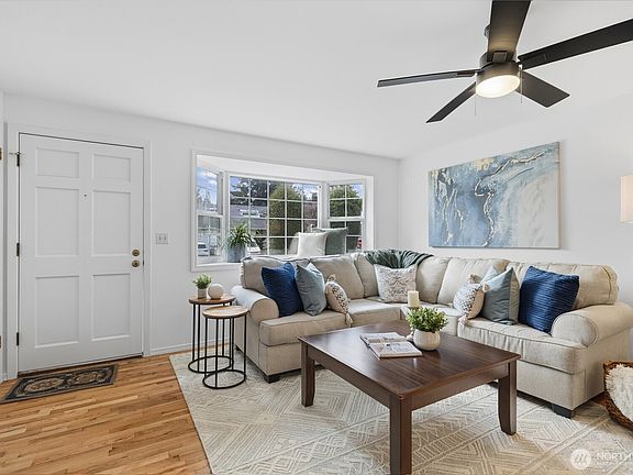 2nd image of 11018 SE 182nd Street