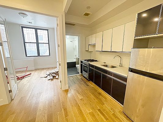 1st image of 755 De Kalb Ave #1R