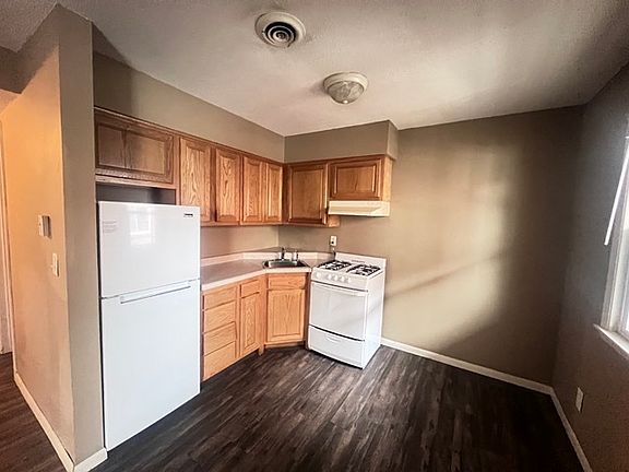 2nd image of 711 W Church St #10971454