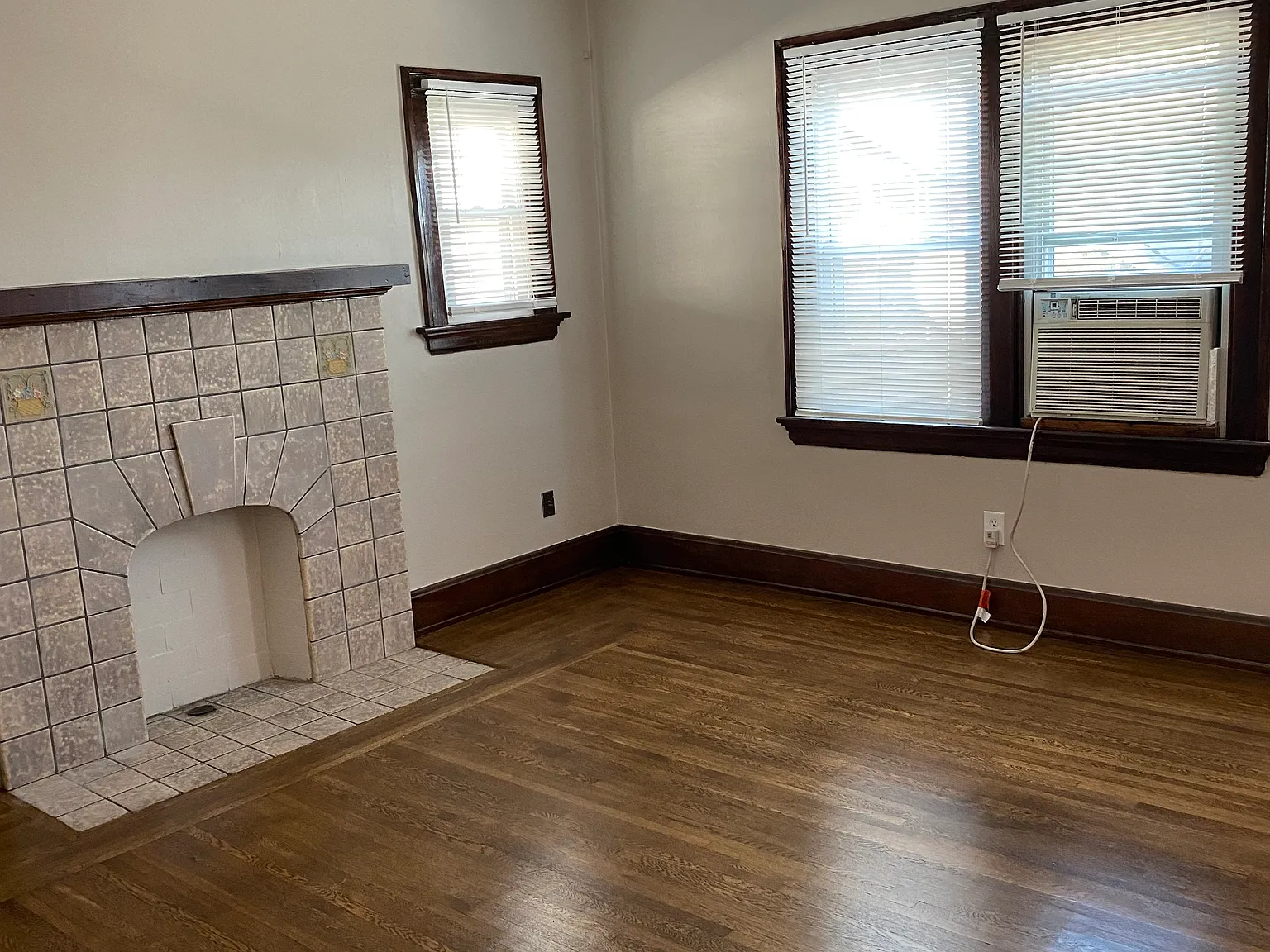 1 bed, 800 sqft, $1,290 — Photo 2